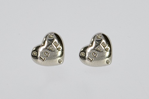 Ezüst fülbevaló - Szív LOVE