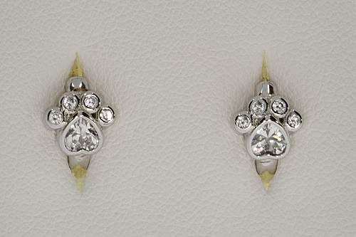 Ezüst gyerek fülbevaló - Mancs köves