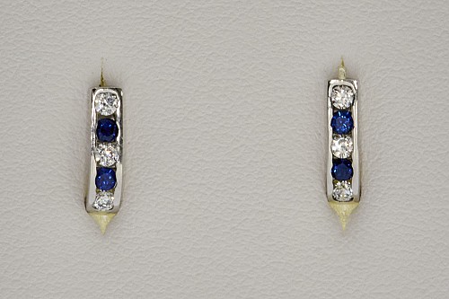 Ezüst gyerek fülbevaló - Kék sorköves