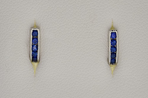 Ezüst gyerek fülbevaló - Kék sorköves